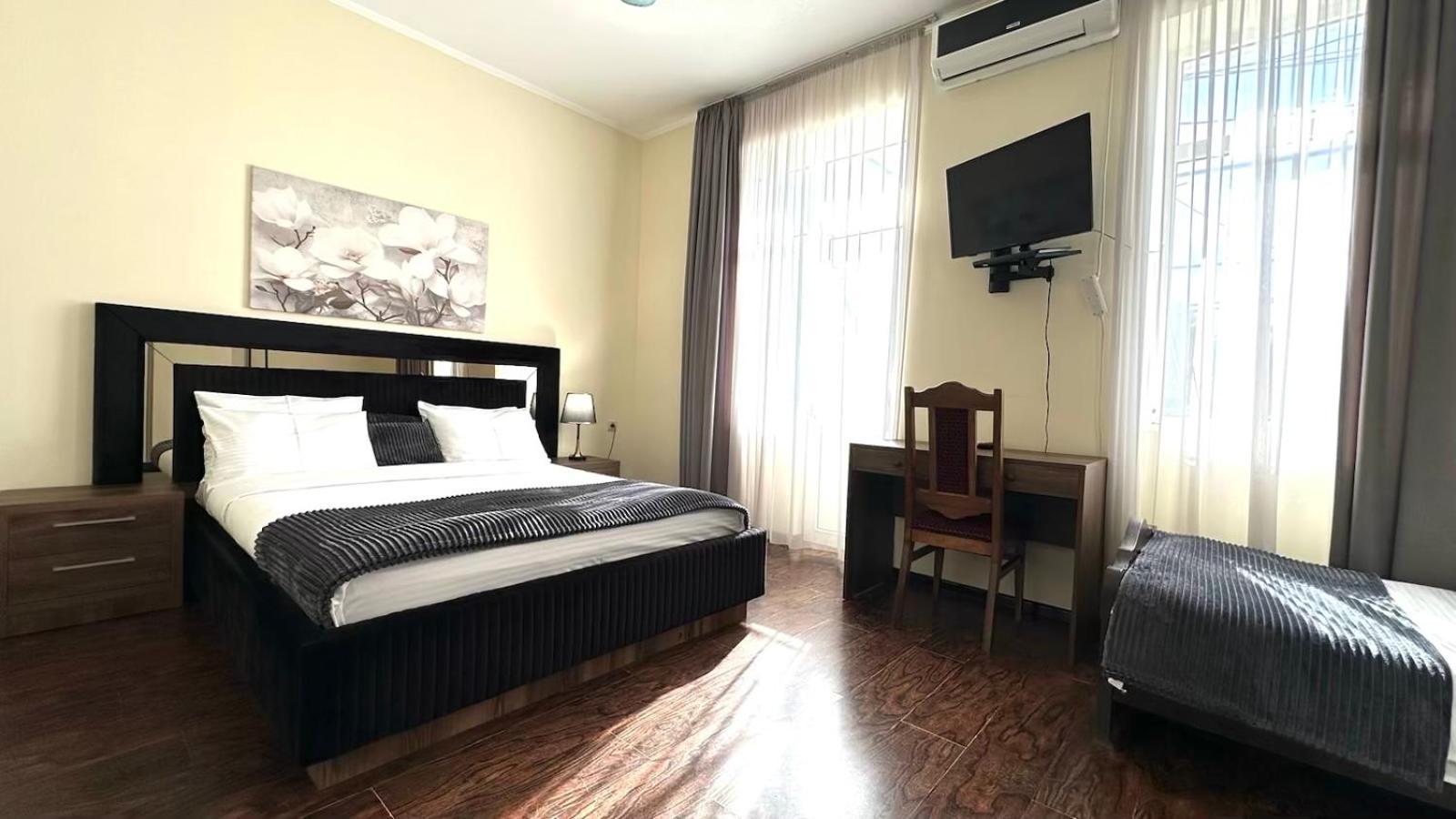 Europa Hotel-쿠타이시 외부 사진